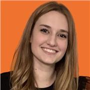 Ragazza universitaria sono disponibile a dare ripetizioni ai bambini delle scuole elementari e ragazzi delle scuole medie e superiori